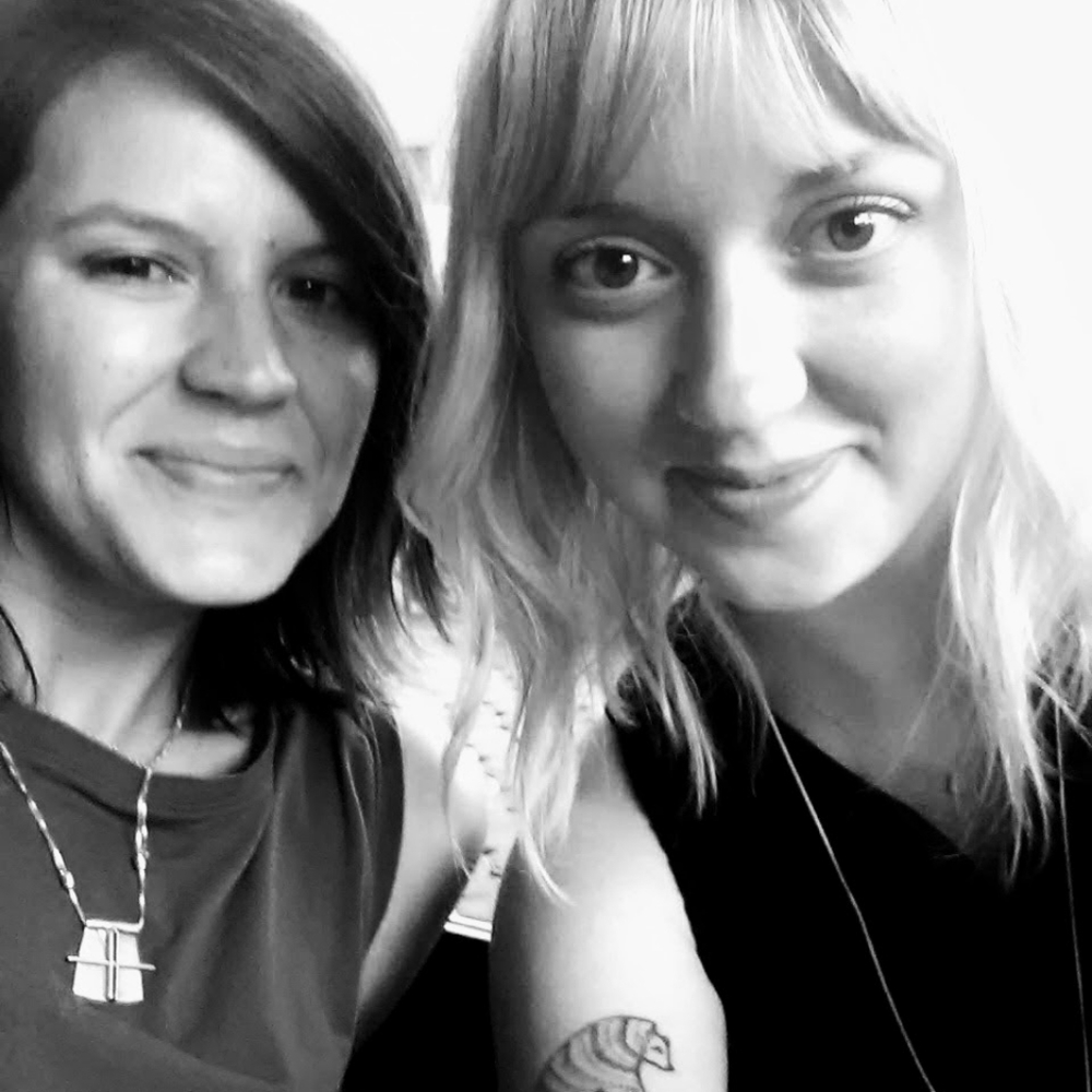 Meet your Poshers Maren & Lauren